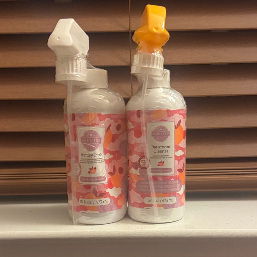 Scentsy Fabric Spray and Bathroom Cleaner Bundle